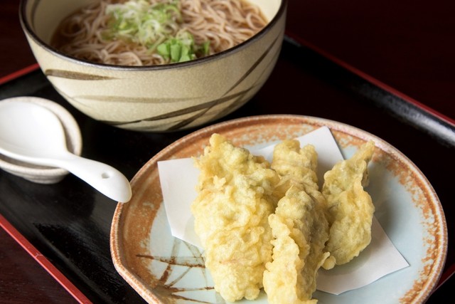 焼鳥と蕎麦 源治（【旧店名】ワインと日本酒 炭火串焼バル 源治） - 北四番丁（焼き鳥）の写真