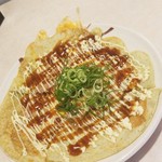 明石焼・焼そば専門店 はち - とんぺい焼！豚と玉子と生地を薄く焼いたもの！