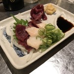 ニュー烏丸 - 馬肉刺し２種盛り（880円）