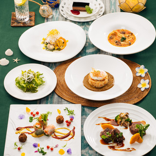 Enjoy a variety of exciting dishes with courses that capture the deliciousness of the changing seasons.