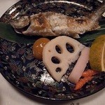 翡翠之庄 - エノハ（ヤマメ）の塩焼き
