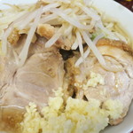 ラーメン二郎 - 豚