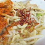 ラーメン二郎 - 粗挽き唐辛子投下～♪