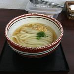 日の出製麺所 - 温麺に温出汁にて頂きます