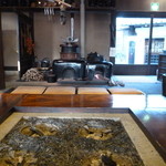 たねや日牟禮茶屋 - いろりとかまどがありました