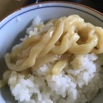 お多福うどん - 手打ちの縮れ麺