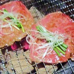 松庵 - 片面だけ軽く焼いて食べると！とろける旨さ