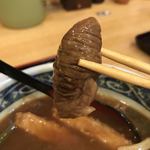 手打ちうどん吉野 - 牛すじ、ナウシカで出てくる虫みたい(笑)