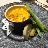 フランス料理 ミル・エルブ - 国産牛バラ肉のアッシェパルマンティエ
                      じゃがいものグラタンのようの感じで、バラ肉の旨味がよくでてます。熱々