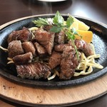 ご馳走亭 - 本日のカットステーキ200g@2500円(税別)