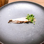 katecuore - 明石産秋さわらの牧草焼き、クレソンの若葉、塩・胡椒