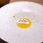 katecuore - 鐙瀬海岸の塩、リコッタチーズ、生クリーム、マリーゴールド、シークワーサーピール、オリーブオイル