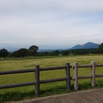 大山まきば みるくの里 - 遠くに弓ヶ浜