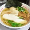 丸直 - 料理写真:鶏塩ラーメンに味たまトッピング900円税込。