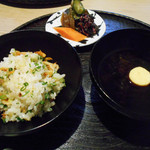 「桜えびのごはんと赤出汁、香の物」