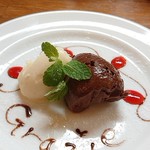 Cucina Italiana e Gastronomia CICCIO - チョコムースと洋梨のジェラート