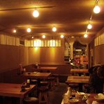 Tengu Sakaba - テング酒場（神田駅東口店）：店内の様子