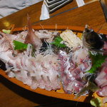 活魚料理　武蔵 - 船盛り（鯛・鯵・かんぱち）