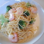 ダニエルハウス - ホタテとブロッコリーのクリームパスタ