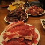 炭火焼ジンギスカン ポッケ - 山盛り肉