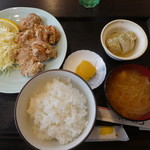 おふくろの味 居酒屋 静 - 鶏から揚げ定食770円