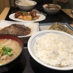 西五反田食堂 - 