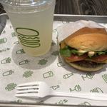 SHAKE SHACK - 