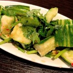 ビストロタイ - キュウリとパクチーのピリ辛和え