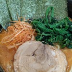 濃厚豚骨らーめん 吉春家 - 