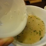 中国麺飯 勇 - 投入！ご飯洗ってあるのが素晴らしい！