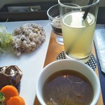 カフェ イースト4 - 