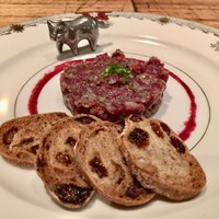 au deco - 秋刀魚と馬肉のタルタル ビールのピュレ