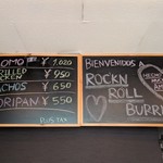 ロックンロール ブリトー - カウンター上のメニュー　こう見るとシンプル