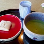 白玉屋榮壽 - 最中とお抹茶