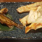 那珂川アンテナショップ 里の香 - 虎河豚粗焼き、鮎甘露煮