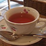 カフェ・ル・プティ・ニ・トロワ - ダージリン