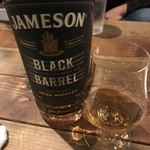 アンツ ミールズ アンド コーヒー バー - 