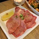 神田焼肉 俺の肉 - 