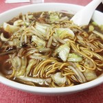 龍鳳飯店 - 船橋名物「ソースラーメン」を斜め４５度から。（お野菜のシャキッと感を出すため。←出せてるのか？）