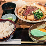馬舌屋 - 桜肉すき焼き定食(大盛) 950円(大盛＝同価格)