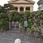 町家喫茶 三宅商店 - この建物もギリシャ建築みたいでかっこいいな～時間が遅くて閉館しちゃってるけど、大原美術館だよ。こちらも倉敷の主要観光スポットです。 