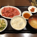 焼肉おくう - 和牛ロースランチ