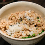 瀬尾 - 食べかけの写真ですが、鳥そぼろご飯