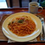 カフェ グローブ - ナポリタン710円+コーヒー200円