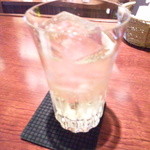 ドロップ イン バー - ズブロッカ(ジンジャーエール割り)