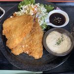 二三家食道 糸島屋 - 薄衣サクサクあじフライ、タルタルソースも美味しい。