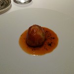 レ セゾン - 名高い黒トリュフのパイ包み焼き