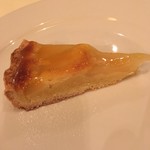 Aux Crieurs de Vin - Gさんの洋梨のタルト。