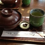 納言志るこ店 - 田舎しるこ、不動のセッティング