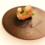 一ツ木町倶楽部 フレンチグリル&ベーカリー - ブッシュドノエル